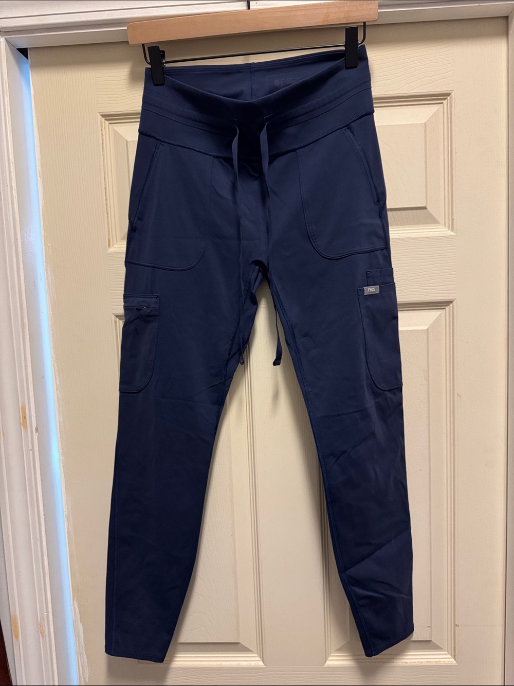 Figs Women's Navy Scrub Leggings